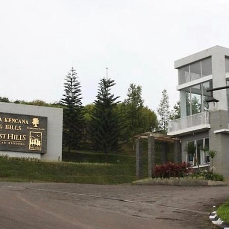 Imah Dago Villa - Budget Staycation Villa In Bandung Kültér fotó
